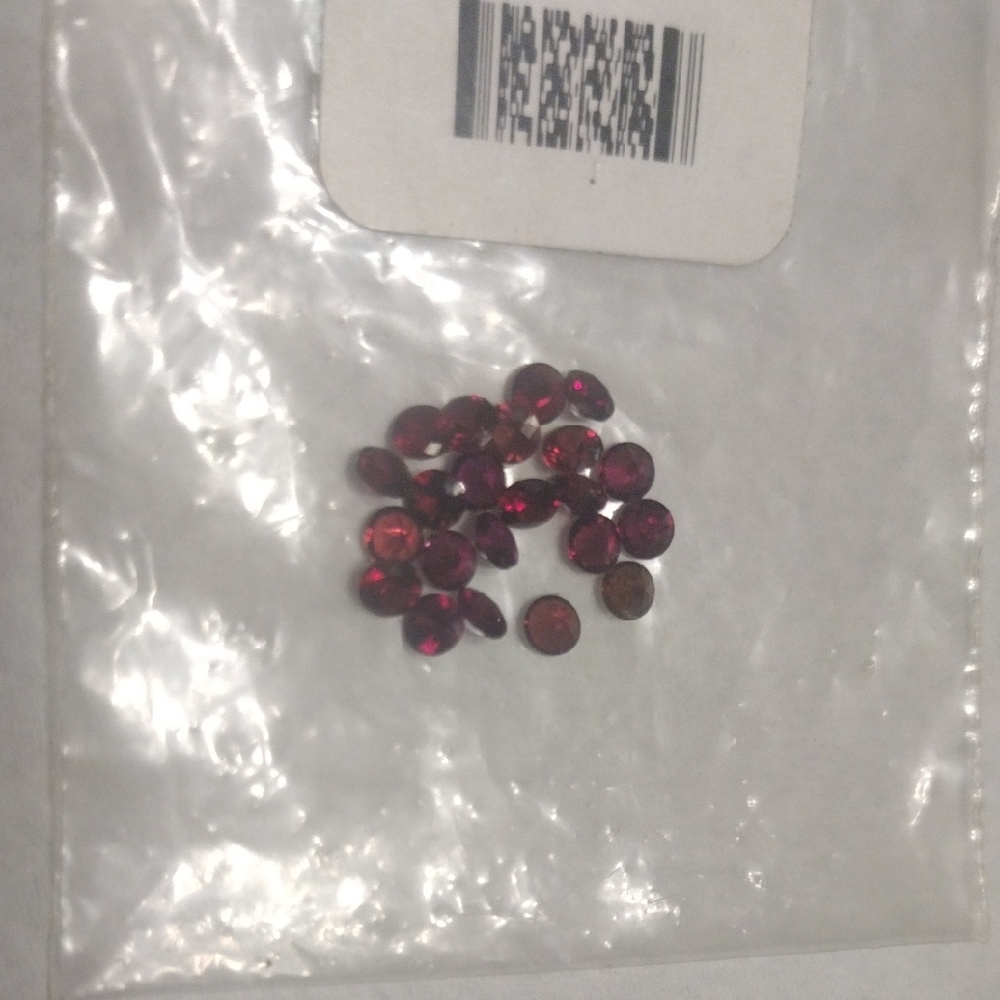 3.00 CTW (RARE) Anthill Garnet Parcel - Picture 3 of 6